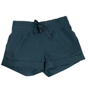 Lululemon Spring Break Away Shorts II Black Sz 4